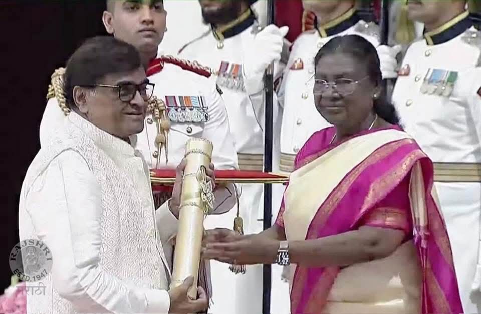 Mahendra patil (modi ka parivar ) tweet media