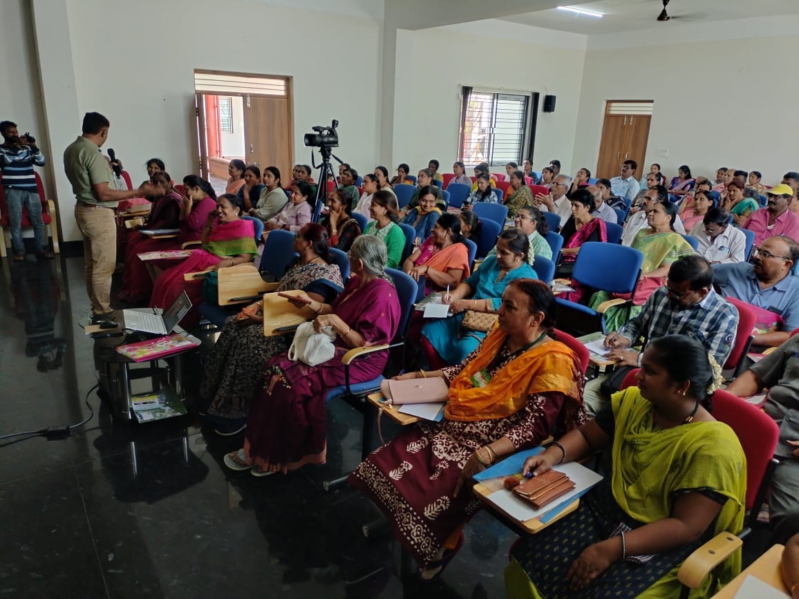 AIILSG_Official's tweet image. 🧹 Promoting Clean Cities through Public Engagement!

AIILSG partnered with #Davangere Municipal Corporation for a 2-day Solid Waste Management workshop under #SBM2.0, empowering citizens on segregation, disposal &amp;amp; sustainability. 💪

#SwachhBharat #CleanIndia #WasteManagement