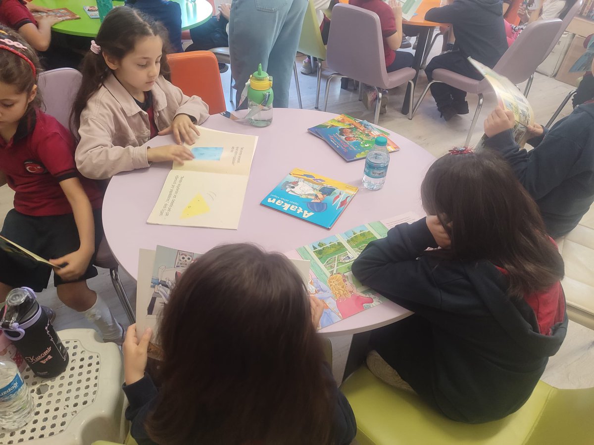 Kütüphanemizi Bostancı İlkokulu öğrencileri ziyaret etti. Öğretmen ve öğrencilerimize teşekkür ederiz