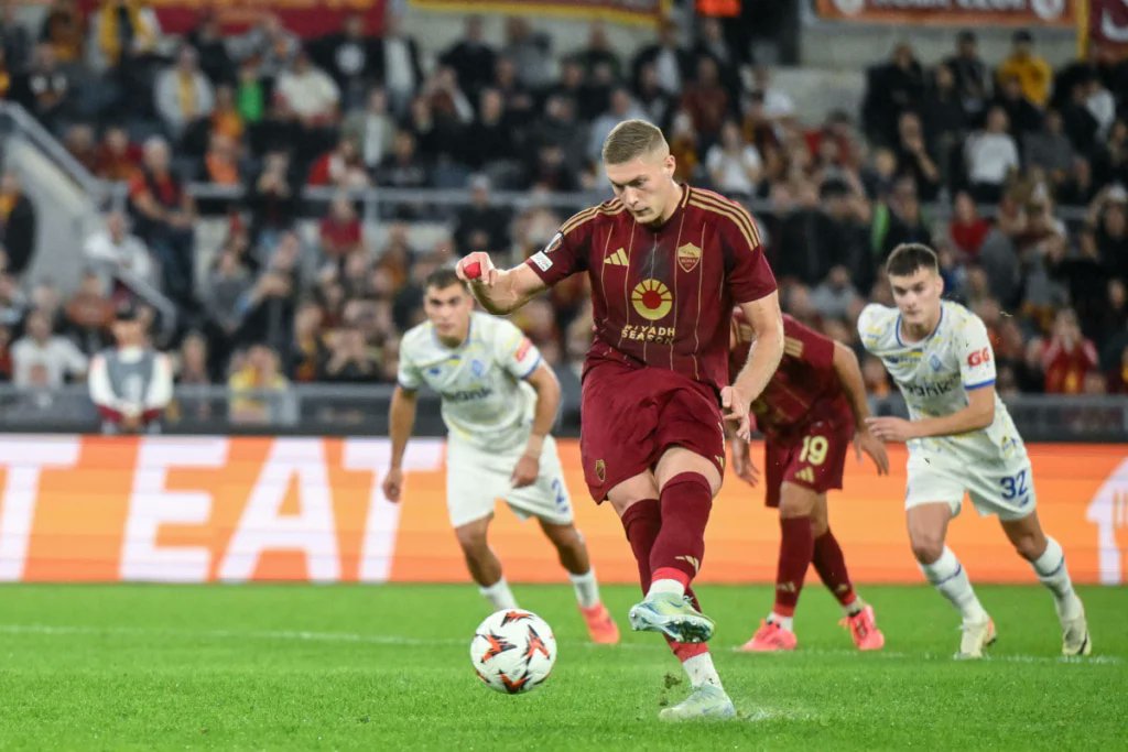 TipsPortalAsia's tweet photo. Roma Claims Win, Preventing Torino from Scoring

Roma took an early lead when Leandro Paredes scored a penalty after 18 minutes, making it 1-0.

Read More: https://t.co/wjwB0hwELL

#TipsPortal #FootballNation #TorinoRoma #SerieA https://t.co/eAkVzzFyiM