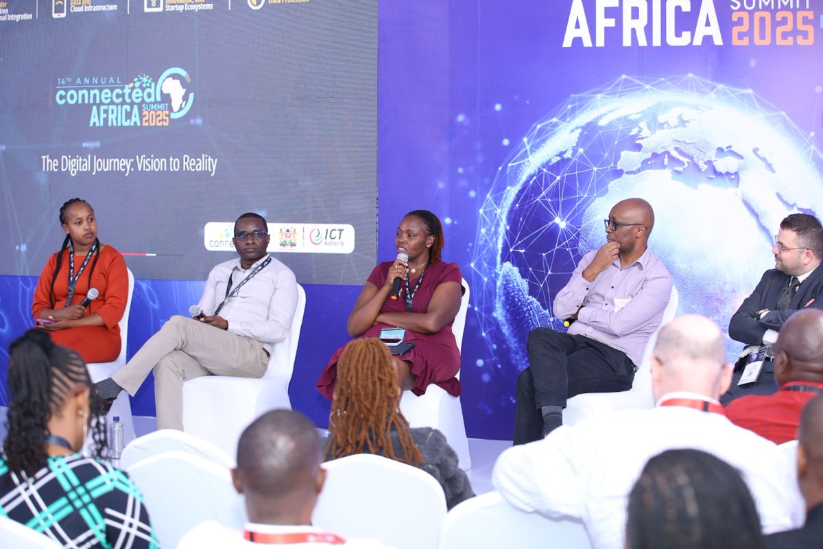 vilcomnetworks's tweet photo. Mdosi wako alimaliza computer classes akatosheka? 😅
Our CEO Agnes Limo is still out here connecting Africa; one vibe at a time.
She’s not just in the room; she’s part of the conversation on shaping digital Africa.
Catch us at #TheConnectedAfricaSummit2025 in Diani.
📍Booth iko, vibes ziko, network iko; Tukutane!
#ConnectedAfrica #AgnesLimoVibes #VilcomVibes #TechWithVibes #DigitalAfrica #CEOGoals #MdosiWaTech #Diani2025 #BridgingTheDigitalDivide #NotYourOrdinaryCEO