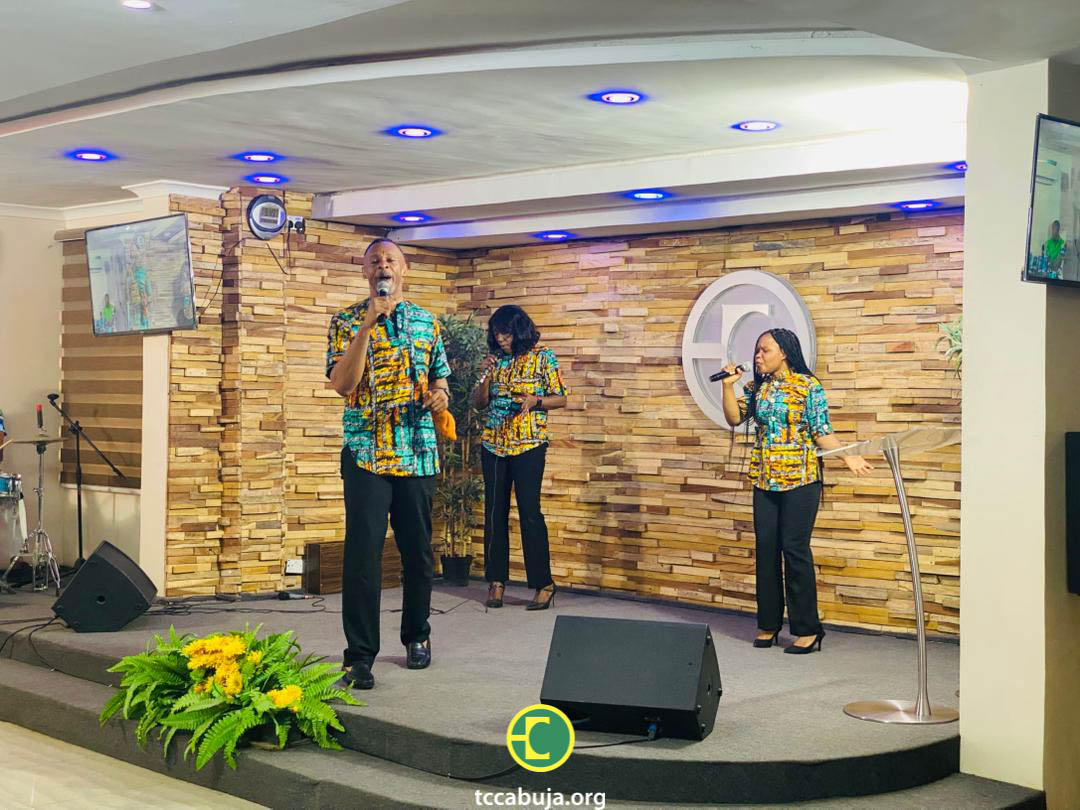 tccabuja's tweet photo. Faithful, You are,
Faithful, forever, You will be
Faithful, You are
All Your promises are yes and amen

Glory to the Lion of Judah
He has prevailed
Over death, hell, and the grave
#NewWineChoir #TCCAbuja #AbujaChurch #TheYearOfExceedinglyMuchMore #ChurchWithoutBorders https://t.co/LTZImJA8Nc