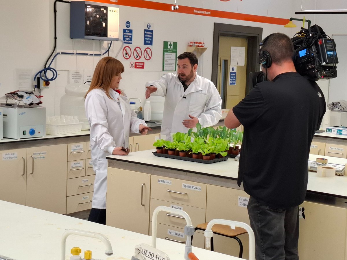 Technological University of the Shannon (@tus_ie) on Twitter photo We were delighted to welcome the <a href="/RTENationwide/">RTĂ Nationwide</a> team onto the Moylish campus this week.
Blåthnaid Nà Chofaigh was not afraid to her hands dirty as TUS lecturer Dr Peter Downey showed how wool can be re-used by farmers in composting - an area that's being researched as part of We were delighted to welcome the <a href="/RTENationwide/">RTà Nationwide</a> team onto the Moylish campus this week.
Blåthnaid Nà Chofaigh was not afraid to her hands dirty as TUS lecturer Dr Peter Downey showed how wool can be re-used by farmers in composting - an area that's being researched as part of