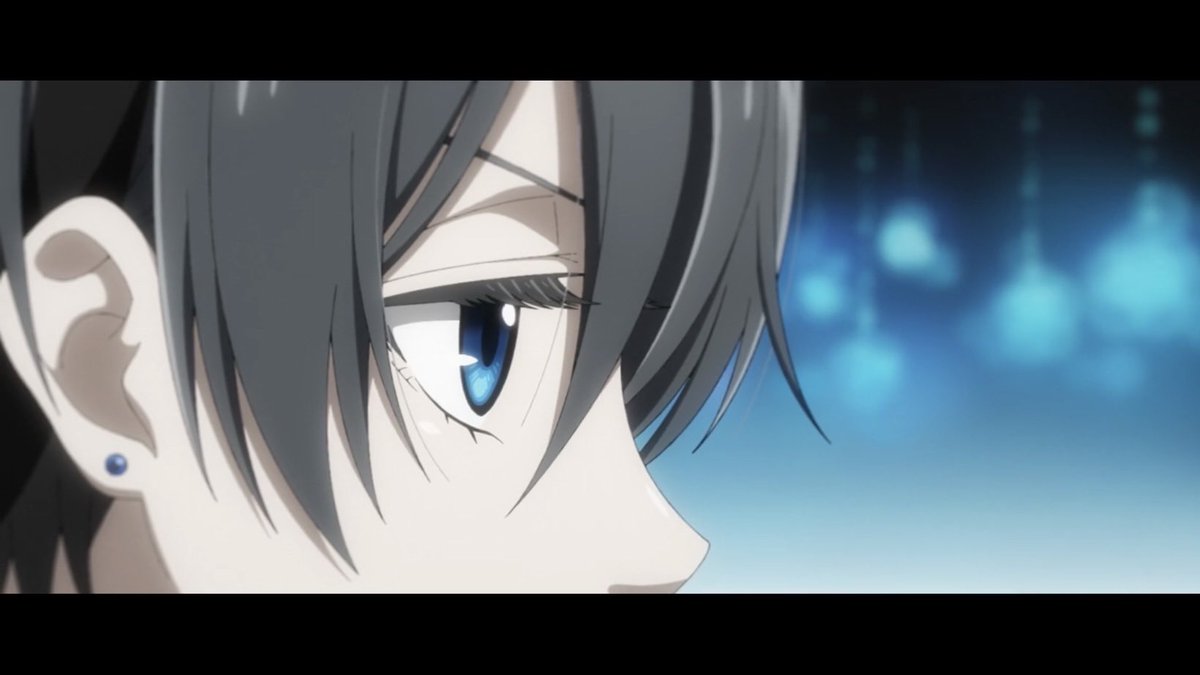 ᅟ
 ตรงข้ามกัน, โลกที่เราอยู่ จุดที่เรายืน ต่างตรงข้ามกัน

 อัญมณีสีน้ำเงินเปร่งประกายทอดมองไปยังอีกตัวตนที่อยู่ตรงหน้า — ไร้การเคลื่อนไหวใด ๆ เป็นเพียงดวงวิญญาณหนึ่งที่ถูกตรึงไว้ในห้วงความคิด

 “ ยืนนิ่งแบบนั้นไม่สมเป็นนายเลยนะ ”

 มองมาสิ มองที่ฉัน
 ■ที่นาย■■■ไ■
ᅟ