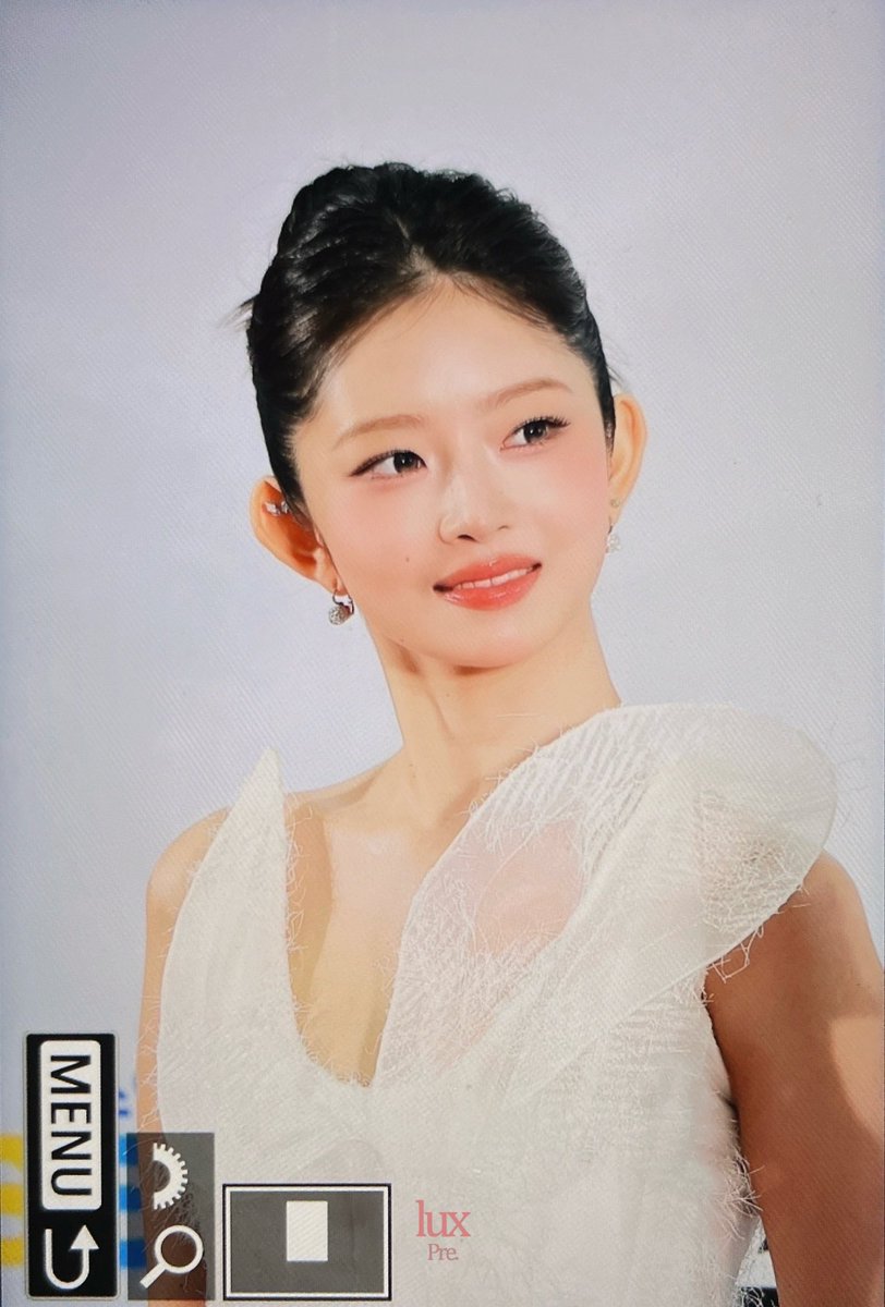 lux_0203's tweet photo. 250528 pre.

#아이브 #레이 #IVE #REI #レイ https://t.co/voFTrJJwMd