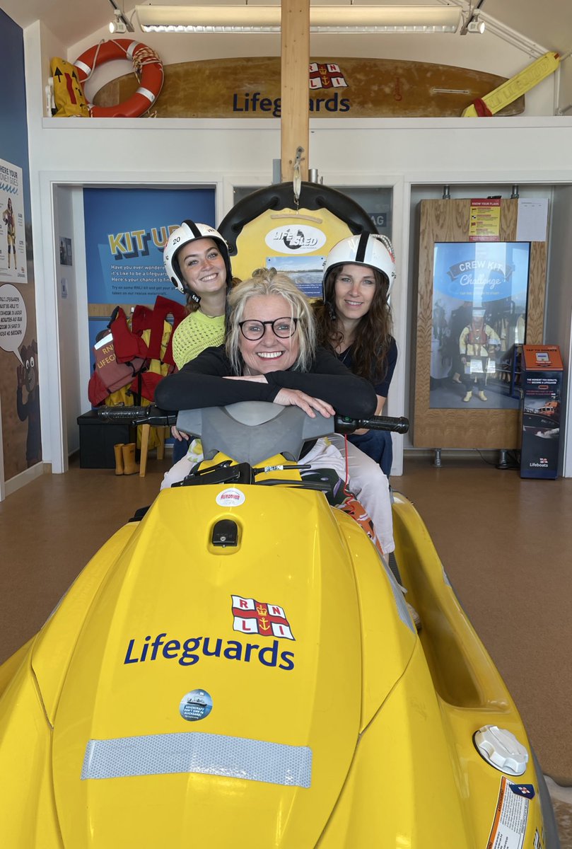 Getting ready to take on the airwaves! 🌊
Join Julie, Emma and Lou from live from Fistral  on BBC Radio Cornwall 👉🎧 bbc.co.uk/sounds/play/li…