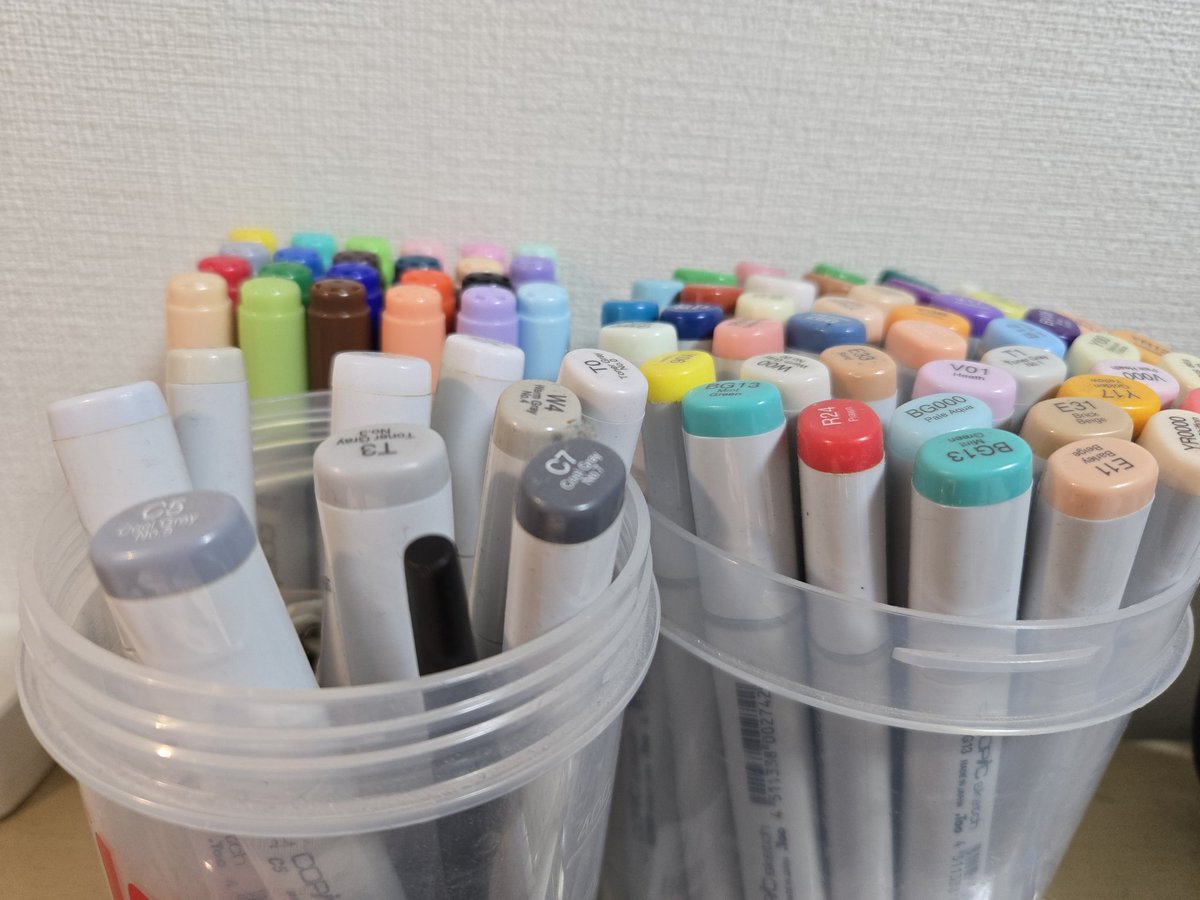 学生の時に色んな色集めたけど大して使わなかったコピックくん達