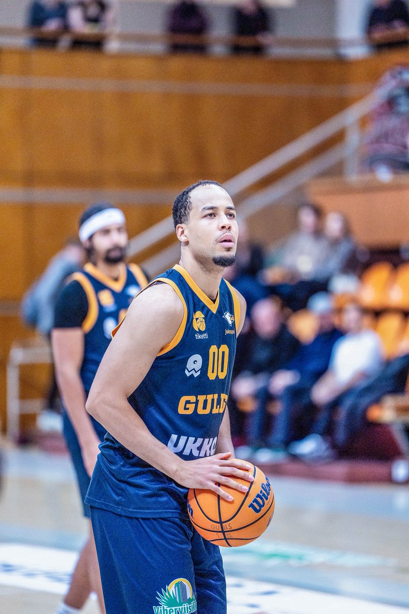 GullsBasketball's tweet image. ๐ฅ๐๐๐๐๐๐ ๐๐๐๐๐๐๐ ๐๐๐๐๐๐๐:
#00 Chrysostom Ckukwuma
โChukuโ pelasi Gullsissa alkukauden ja esiintyi todella vahvasti erityisesti joulu/tammikuussa. Hienot esitykset veivรคt laiturin tรคmรคn vuoden alussa Frankfurtiin, jossa sama meno jatkui.๐ช
๐ธ Samira Leeโฆ