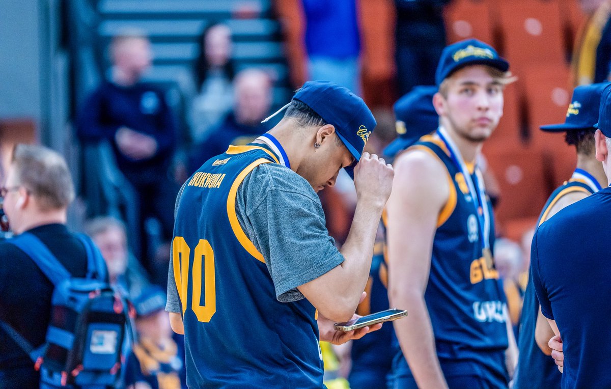 GullsBasketball's tweet image. ๐ฅ๐๐๐๐๐๐ ๐๐๐๐๐๐๐ ๐๐๐๐๐๐๐:
#00 Chrysostom Ckukwuma
โChukuโ pelasi Gullsissa alkukauden ja esiintyi todella vahvasti erityisesti joulu/tammikuussa. Hienot esitykset veivรคt laiturin tรคmรคn vuoden alussa Frankfurtiin, jossa sama meno jatkui.๐ช
๐ธ Samira Leeโฆ