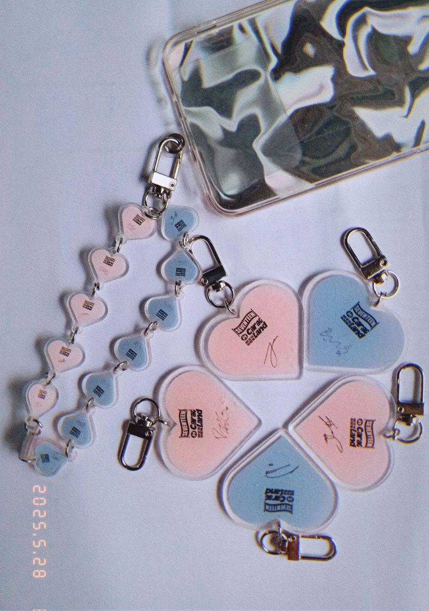actressooyaaa's tweet photo. ⋆˚࿔ #katesmail 𝜗𝜚˚⋆
            💌: @sesanicheol 𐙚

— caratland keyrings &amp; mini keyrings are home. thank you for hosting this ph go, ate! sa next ph go ulit!

           [ ──★ ˙ #sesalamat 🍓 ̟ !! ] https://t.co/nqgkVBd2oy