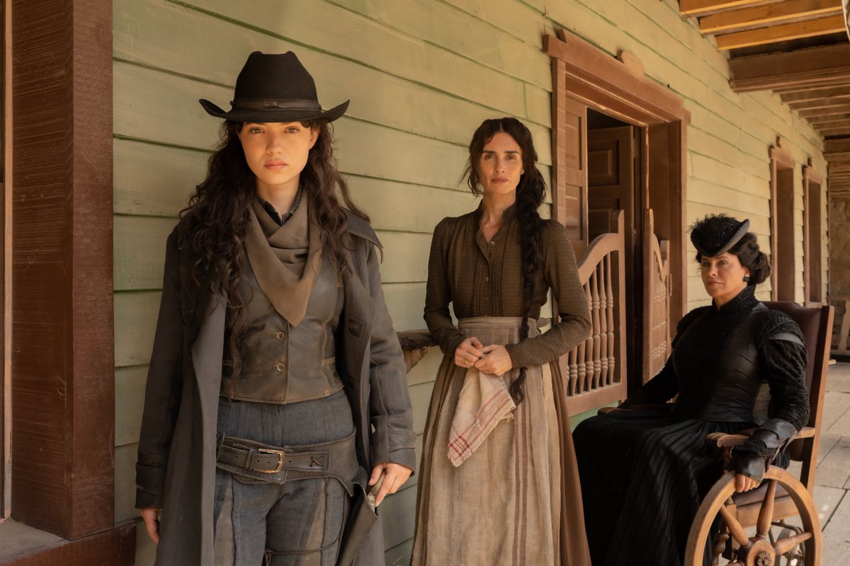 Karla Sofía Gascón, Paz Vega y Gabriela Andrada protagonizarán la película “Trinidad”, creada y dirigida por Laura Alvea y José Ortuño.

La película de acción y aventuras ambientada en el Oeste norteamericano ya ha comenzado su rodaje.