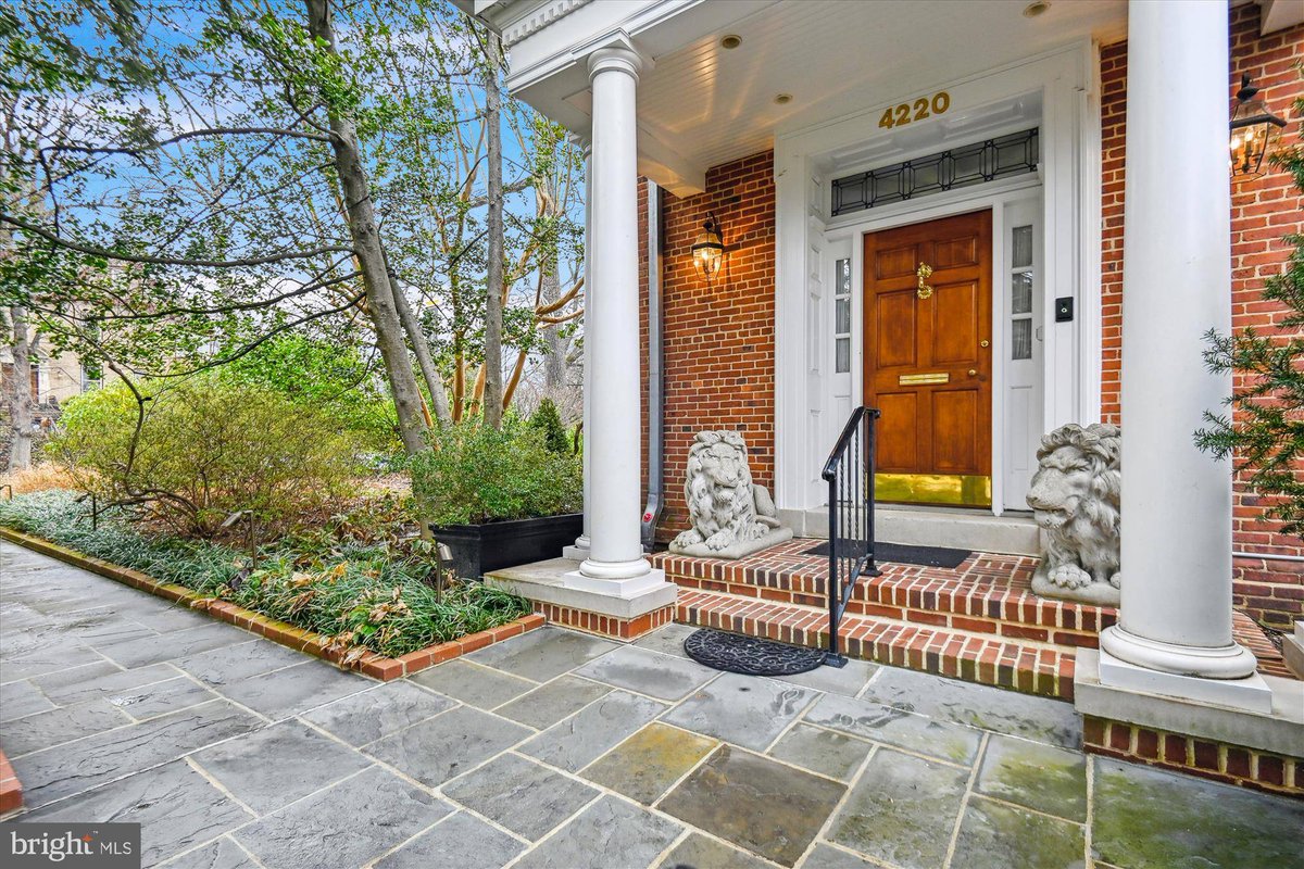 GreenleeRealtor's tweet photo. 4220 N CHARLES ST, Baltimore, MD 21218
Exciting news! Stay tuned for our upcoming listing that’s sure to impress.
https://t.co/fBu11RH7av
Don’t miss out, mark your calendars!
#comingsoon# #realestate# https://t.co/VOEsiJL5t1