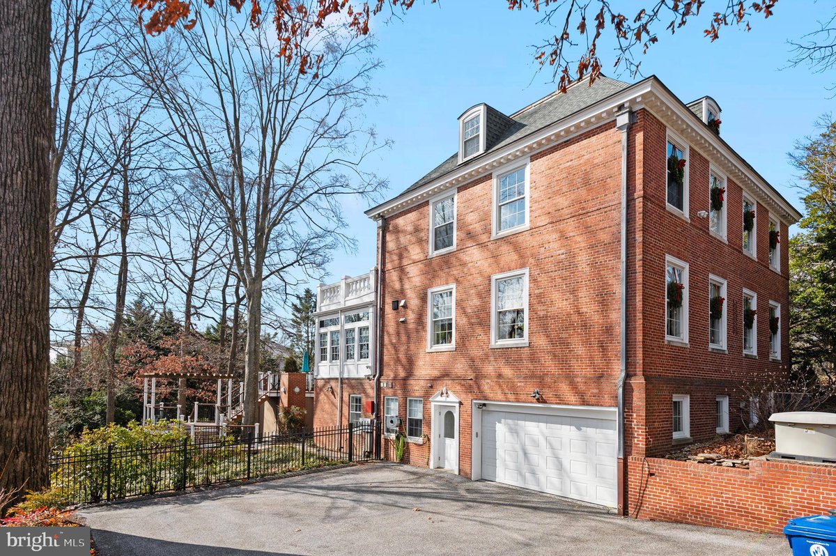 GreenleeRealtor's tweet photo. 4220 N CHARLES ST, Baltimore, MD 21218
Exciting news! Stay tuned for our upcoming listing that’s sure to impress.
https://t.co/fBu11RH7av
Don’t miss out, mark your calendars!
#comingsoon# #realestate# https://t.co/VOEsiJL5t1