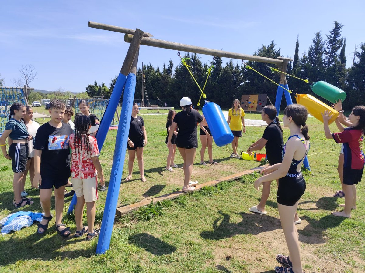 Escola Els Picots tweet media