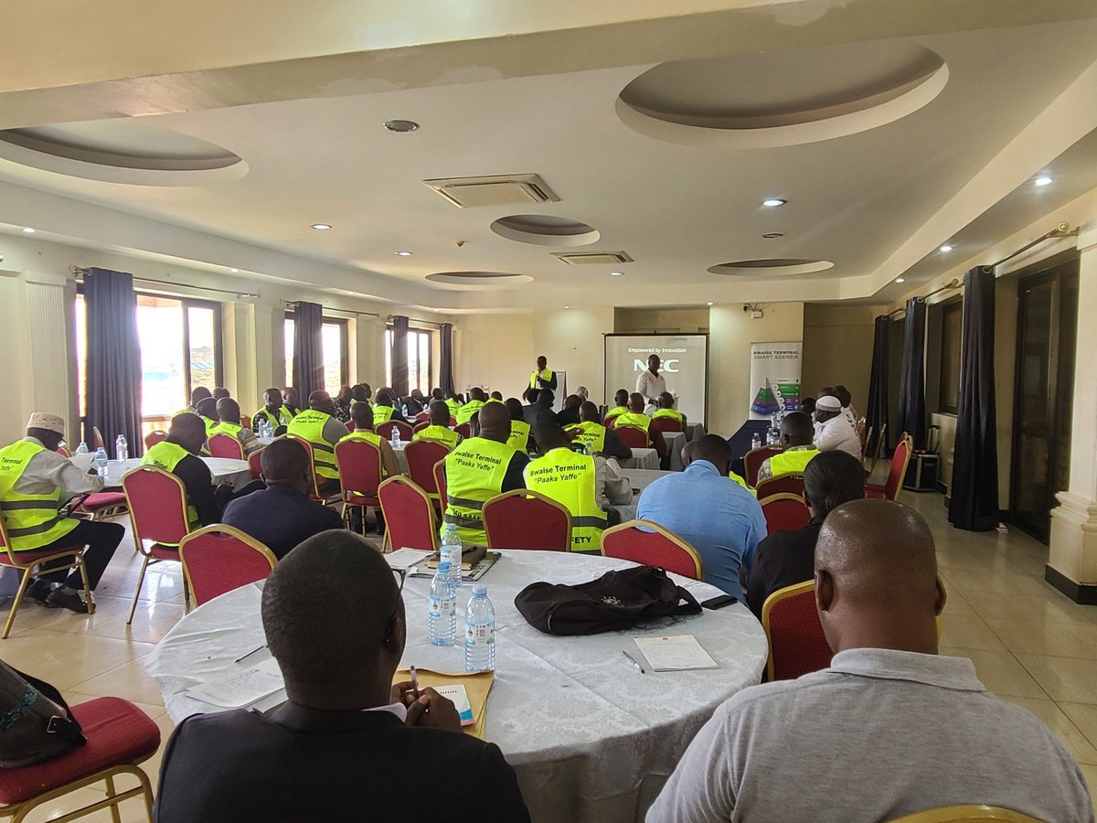 Road Safety Advocacy Coalition Uganda πΊπ¬ (@rosacug) on Twitter photo #RoadSafetyUg
Today, we joined the Parliament session at <a href="/Bwaise_Terminal/">Bwaise Terminal (BTRoSafe)</a> alongside representatives from various taxi stages.
The focus was on sensitizing taxi drivers about the new road safety rules and regulations emphasizing that adherence to these guidelines is vital. #RoadSafetyUg
Today, we joined the Parliament session at <a href="/Bwaise_Terminal/">Bwaise Terminal (BTRoSafe)</a> alongside representatives from various taxi stages.
The focus was on sensitizing taxi drivers about the new road safety rules and regulations emphasizing that adherence to these guidelines is vital.