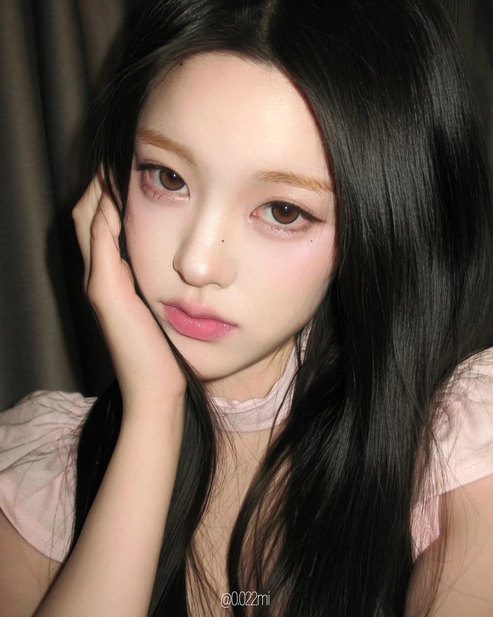 블레스문 BLESSED MOON tweet media