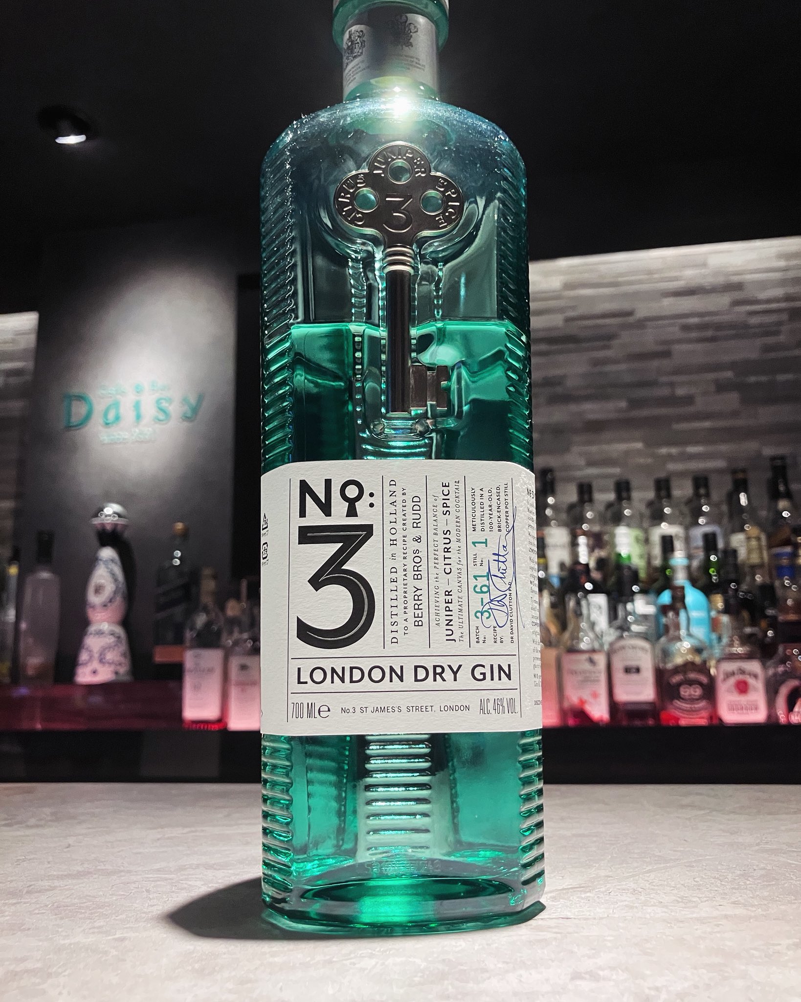 No.3 ロンドンドライジン キングスマン エディション No.3 LONDON DRY GIN KINGSMAN EDITION | GIN BOTT