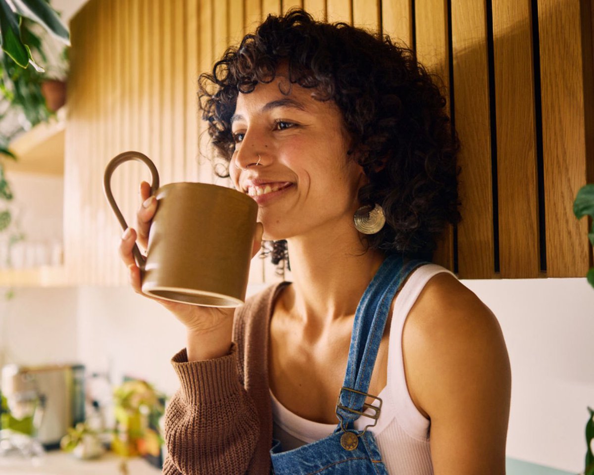 ☕The New Rules for Drinking Coffee Healthily☕
Whether it’s a morning must-have or an occasional treat, there is often a guilt that surrounds drinking coffee and there are lots of question marks over whether drinking coffee is a healthy habit or not. 

It’s the caffeine content