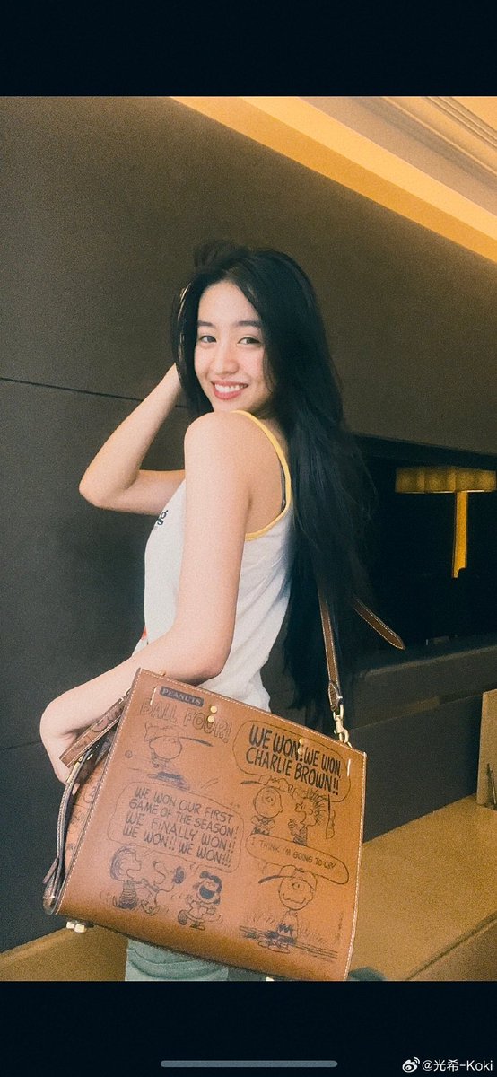 Kokikimurahk1's tweet image. Repost 光希 #koki 

Picture from today 📷💛
New bag 💓 

#webio #微博