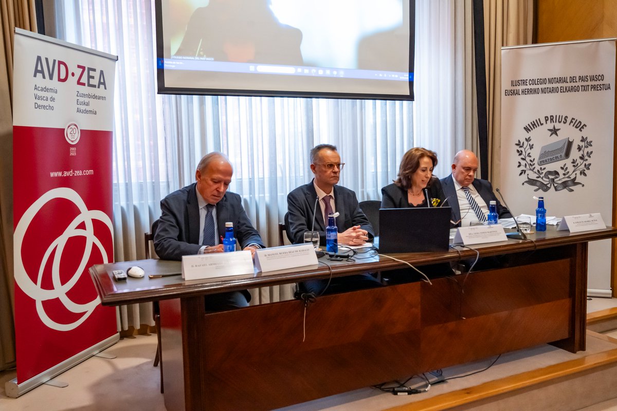 Colegio Notarial del País Vasco (@colnotpaisvasco) on Twitter photo La profesora de Derecho civil de <a href="/deusto/">Universidad Deusto - Deustuko Unibertsitatea</a> Gema Tomás, moderó la segunda sesión sobre discapacidad en la que participaron Manuel Mª Rueda, Director de la sección jurídica de la <a href="/FAEQUITAS/">Fundación Aequitas</a> ; Emilio Olabarria, patrono de Aequitas; y <a href="/RafaelArmesto/">Rafael Armesto</a> youtu.be/te3D5Q781f8 La profesora de Derecho civil de <a href="/deusto/">Universidad Deusto - Deustuko Unibertsitatea</a> Gema Tomás, moderó la segunda sesión sobre discapacidad en la que participaron Manuel Mª Rueda, Director de la sección jurídica de la <a href="/FAEQUITAS/">Fundación Aequitas</a> ; Emilio Olabarria, patrono de Aequitas; y <a href="/RafaelArmesto/">Rafael Armesto</a> youtu.be/te3D5Q781f8