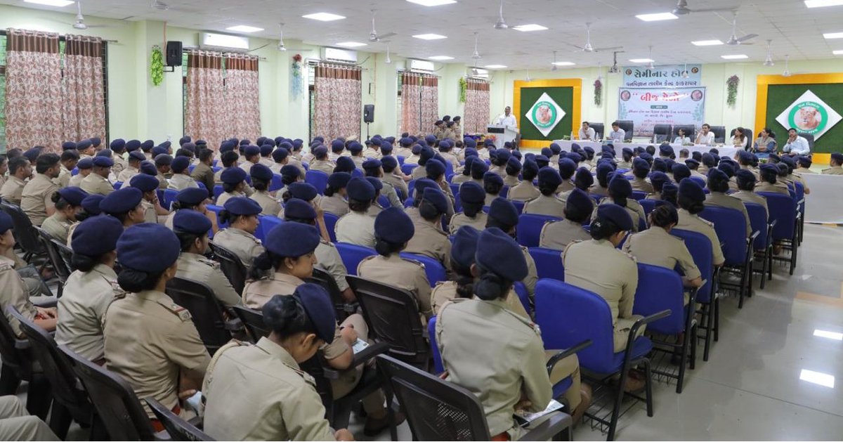 GujForestDept's tweet photo. A seed festival was organized for Surat, Bharuch and Silviculture Circles at Forest training centre, Kakrapar focusing on forest seeds and biodiversity.
This festival served as a significant platform for knowledge exchange and awareness about forest seed diversity.
#SeedFair #Surat #Bharuch #Biodiversity