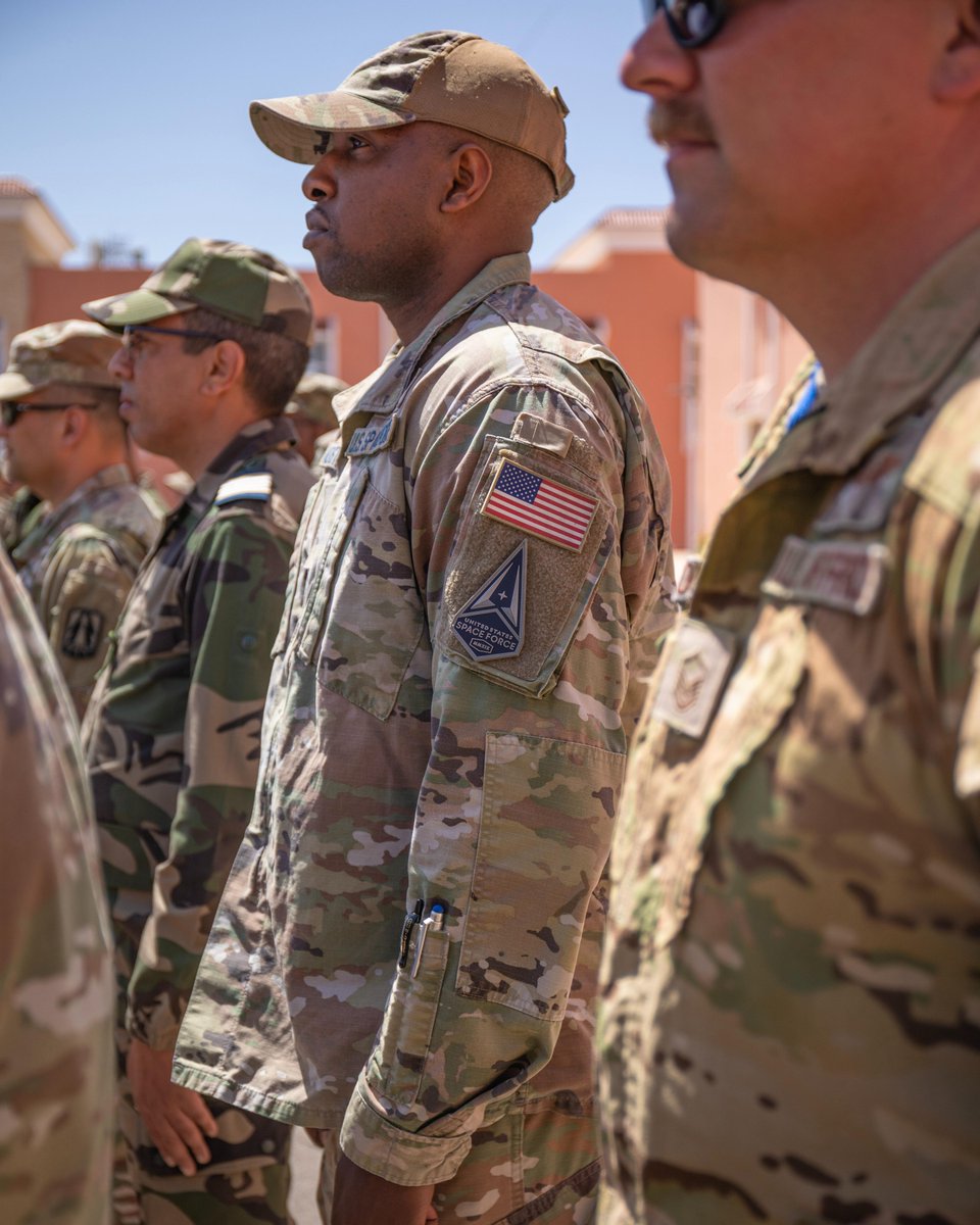 #AfricanLion2025 s’achève, illustrant la capacité des 🇺🇸 à projeter leur puissance avec leurs alliés et partenaires d'Afrique,  🇬🇭 🇲🇦 🇸🇳 🇹🇳.

La 21e édition de #AL25 s’est conclue cette semaine avec plus de 10 000 soldats multinationaux déployés dans 4️⃣ pays. - via <a href="/SETAF_Africa/">U.S. Army Southern European Task Force, Africa</a>