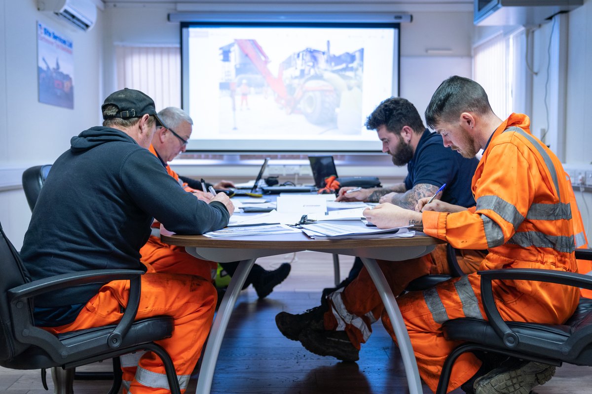 Recruiting Assistant Depot Manager covering Warrington &amp; Stoke-on-Trent
Support operations, lead teams, manage procedures and build stakeholder relationships. Apply now!
uk.indeed.com/job/assistant-…