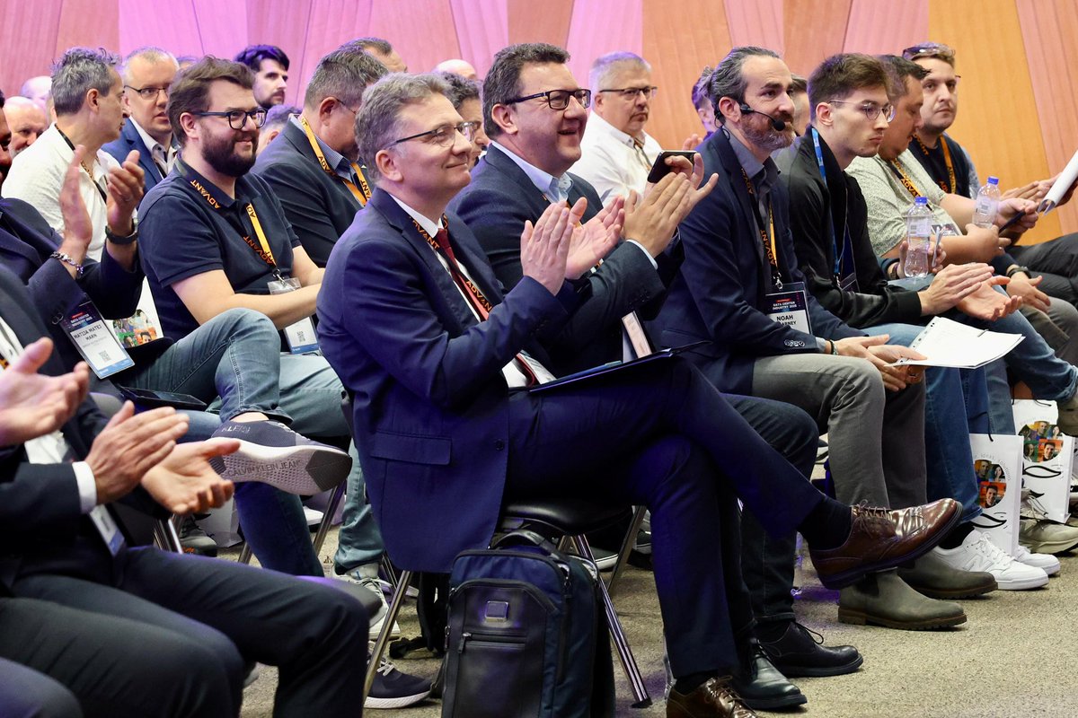 Имао сам прилику да учествујем на конференцији „Data Center Industry 2025“, у Љубљани.

Представио сам рад Канцеларије за ИТ и еУправу и успехе Владе Републике Србије у процесу дигиталне трансформације, изградње дигиталне инфраструктуре, развоју услуга електронске управе и