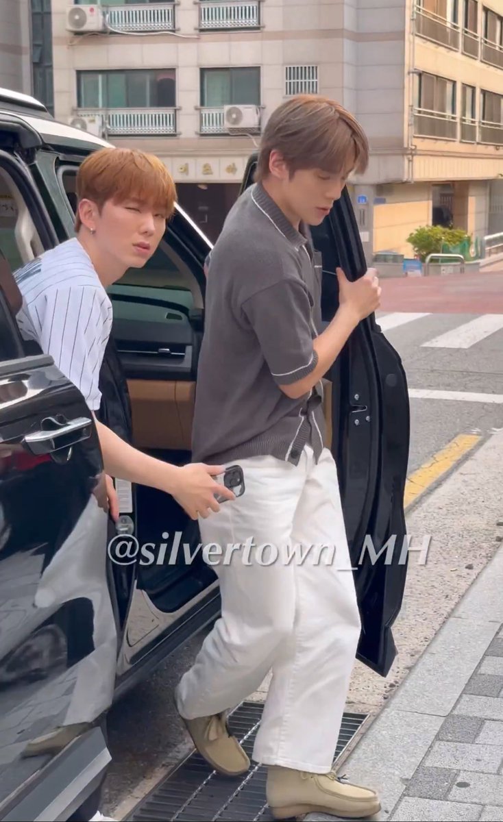 뭐야진짜로?!?!?!?!?!???????