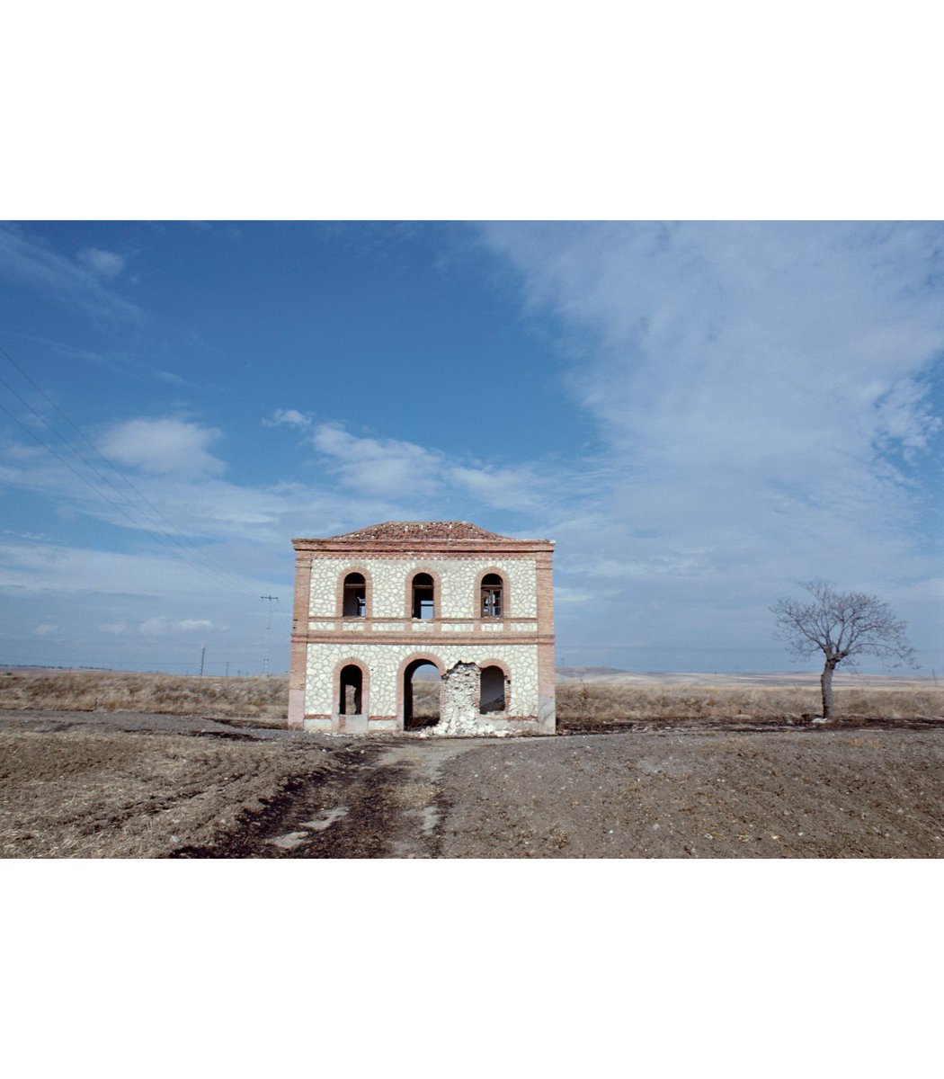 🎬 5월 "프레임워크" 실험영화 월례상영회
– 알랭 마자르 Alain Mazars

✅상영작 목록
<아이와 폐허 Children and Ruins>(2021)
<잃어버린 얼굴들 Lost Faces>(1983)

📅 상영 후 시네토크
🗓 5월 29일(목) 오후 7시 30분
🎤 진행: 핍 초도로프 (감독, Re:voir 대표)