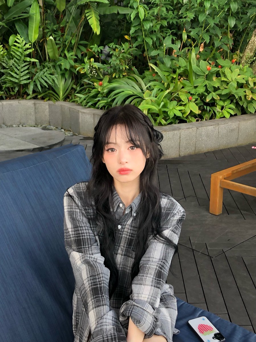 picbaemon's tweet image. AHYEON WEVERSE UPDATE