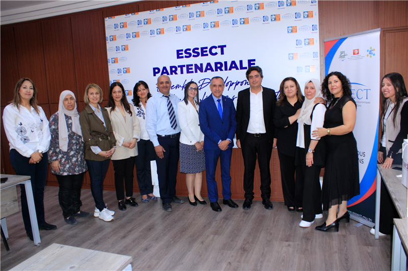 IFIC_AUF's tweet photo. 🎉 Une belle cérémonie à l'ESSECT pour célébrer la réussite des enseignants-chercheurs ayant suivi la #formation #certifiante en " Techniques #pédagogiques interactives #numériques " Organisée par l’#IFIC-@auf_org 

👏Félicitations à tous pour leur engagement ! https://t.co/kw7Y14Vqnz
