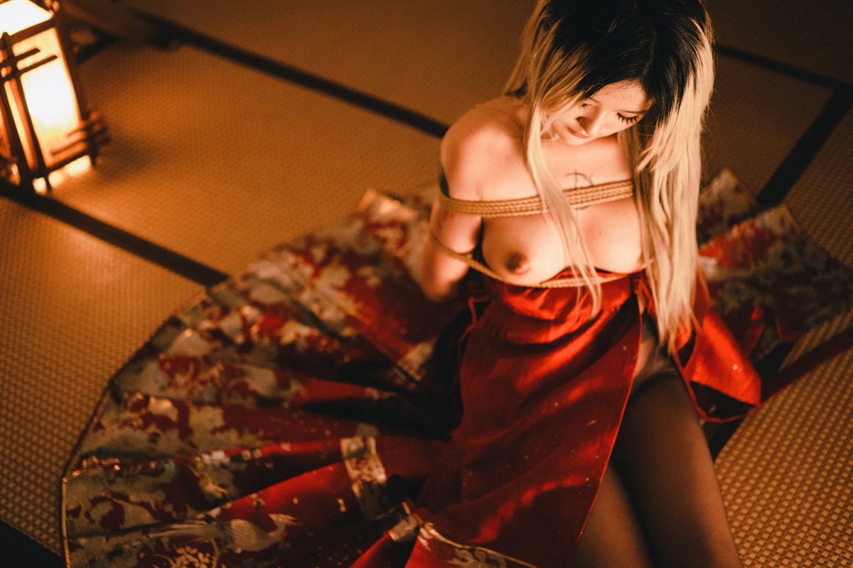 梦想是做幸福的小狗
绳<a href="/kungongshiwu/">十五</a>