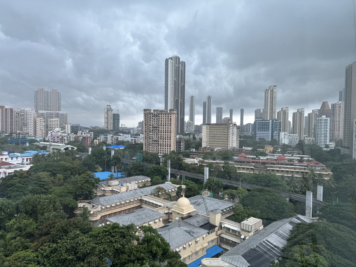 Shailesh V. Shrikhande (@shrikhande_sv) on Twitter photo View from <a href="/TataMemorial/">Tata Memorial Hospital</a> today afternoon. Never seen Mumbai like this in the “summer month” of May!! View from <a href="/TataMemorial/">Tata Memorial Hospital</a> today afternoon. Never seen Mumbai like this in the “summer month” of May!!