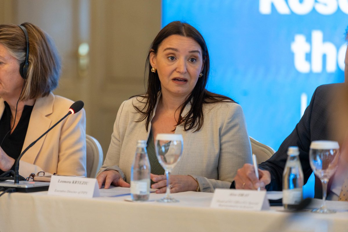 Joined an open discussion on 🇽🇰 Kosovo’s EU path. 

Window of opportunity for enlargement is here. Political unity is needed for Kosovo to seize it &amp; make 🇽🇰 a prosperous multi-ethnic society in the EU. 

Thanks to <a href="/FOLMovement/">Lëvizja FOL</a>&amp;PIPS <a href="/ShkollaPolitike/">PIPS</a> for bringing us together.