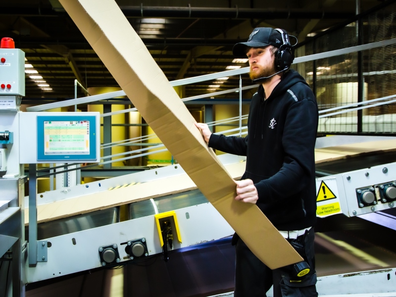 | Ambassador News |  

Congratulations to Scunthorpe-based sheet-feeding specialist <a href="/CorrboardUk/">CorrBoard UK</a> which has won two categories at the national Better Society Awards!

teamlincolnshire.com/news/article/4…

#TogetherWeAreGreater #TeamLincolnshire #awards #EmployeeWellbeing #skills #training