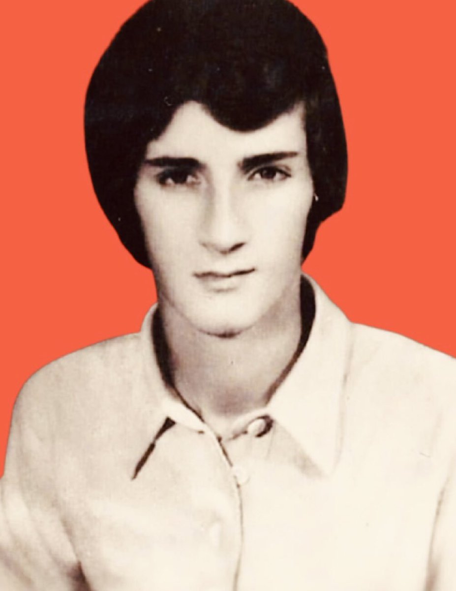 IL MSI DI LA RUSSA &amp; MELONI

28 maggio 1976, Sezze Romano. 

Dopo un comizio, il deputato MSI Sandro Saccucci guida una spedizione armata.

Viene ucciso Luigi Di Rosa, 21 anni, militante comunista. 

Oggi Meloni si dice “orgogliosa” del MSI. Ma quella storia è scritta col piombo.