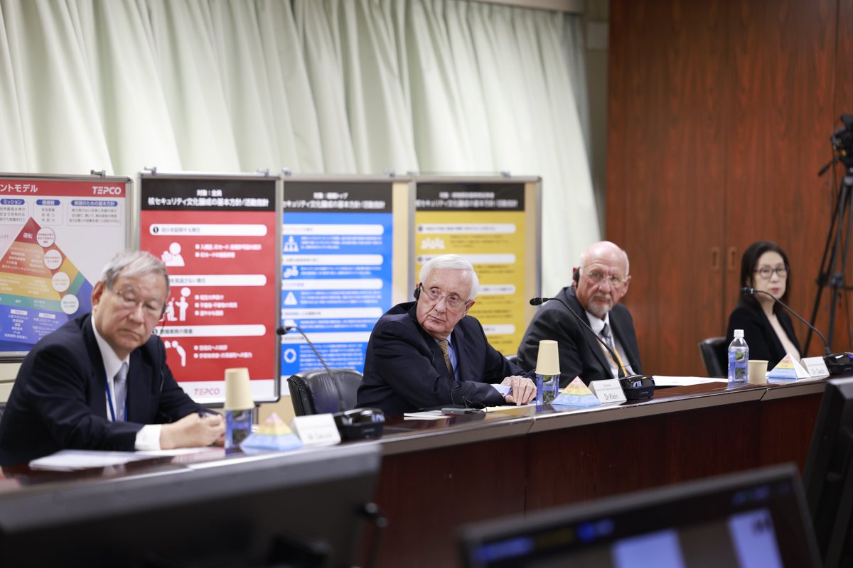 [Dr. Dale Klein of the Nuclear Reformation Monitoring Committee visited Kashiwazaki-Kariwa Nuclear Power Station and attended the committee meeting]
On May 26th, Dr. Dale Klein, Chairman of the Nuclear Reformation Monitoring Committee (NRMC)*, and committee member Dr. Charles