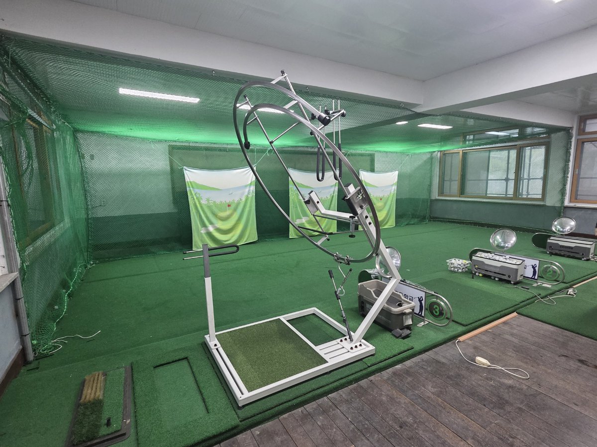 Proswing_Inc's tweet image. [ #프로스윙204 ] 강원도 정선 갈래초등학교 골프부 프로지망생들의 필수기구
제품문의:1899-6637
proswing.kr
#골프연습머신 제조 (주)프로스윙
#골프스윙기계 #프로스윙기구 #골프자세연습도구 #드라이버궤도기 #아이언궤도기