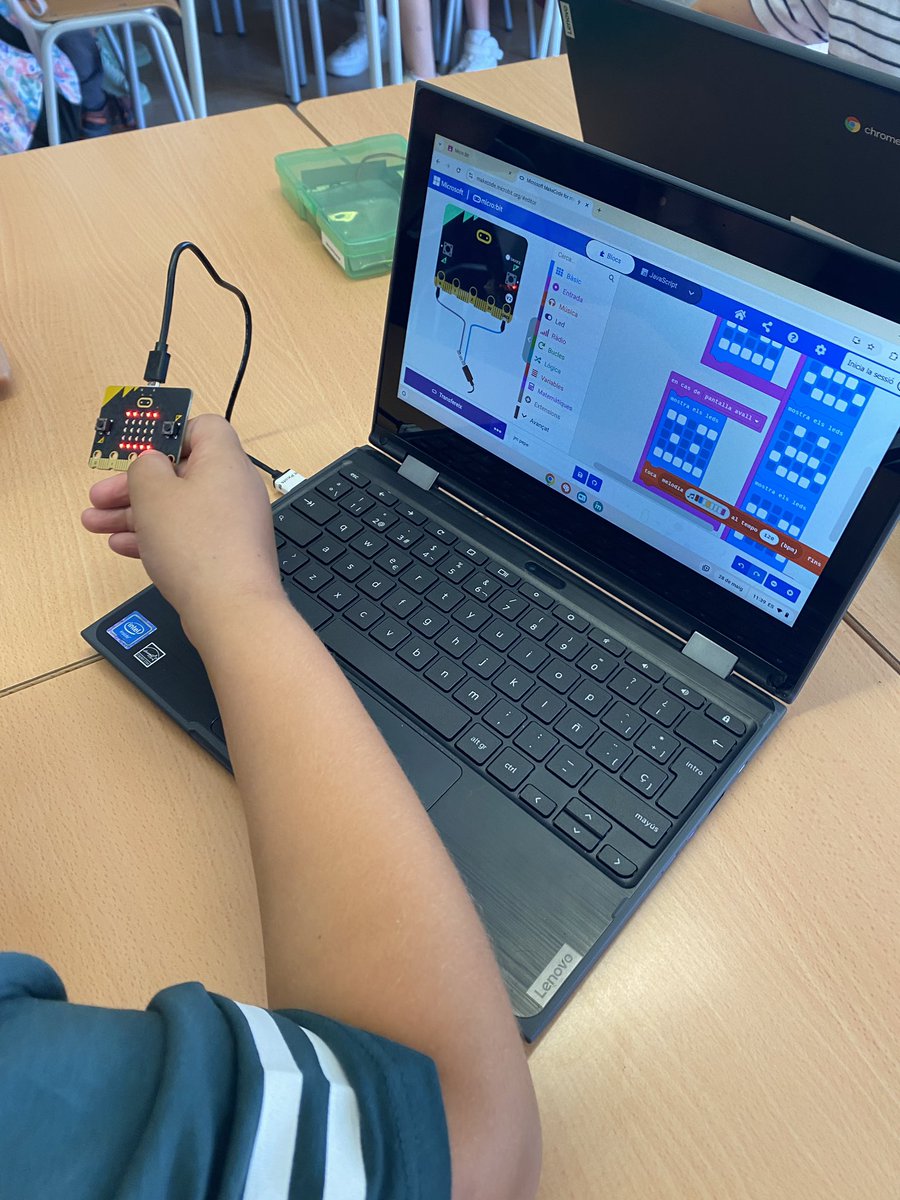 Escola Els Picots tweet media