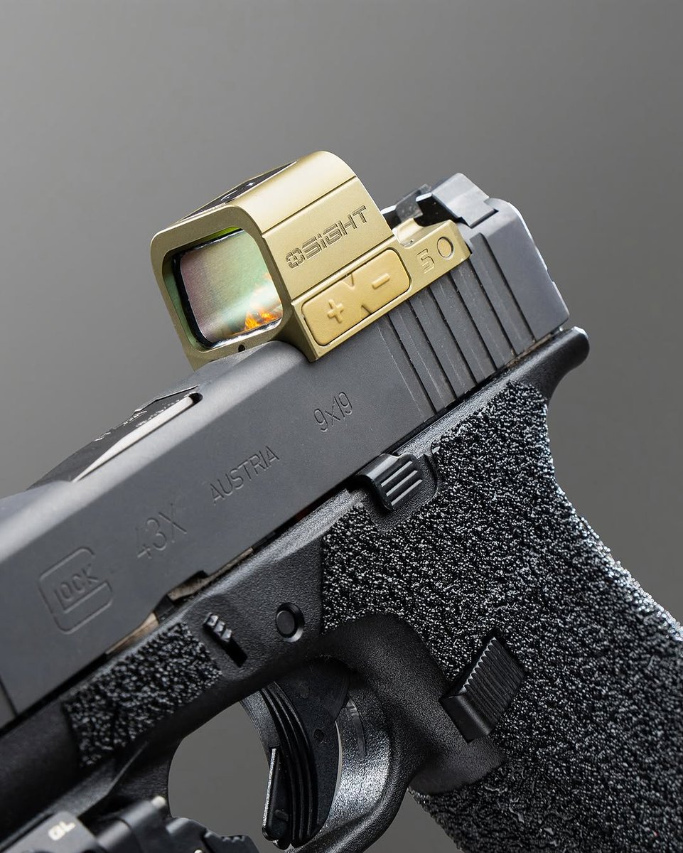 OsightWorld's tweet photo. Osight S OG⚡ & Glock 43x mos
& @HandleitGrips edge series grips
📸lG: @pewstudios
#pewpew #OsightS #rangeday #pewpewlife #glock #edc #shooter #RedDot #new #OliveGreen #shooting #tactical
收起 https://t.co/bVBpa5tKf2