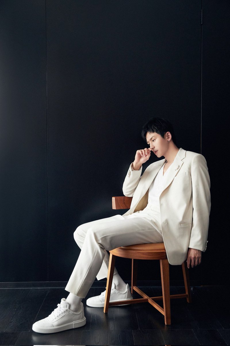 kreang007's tweet photo. 🐱ชุดขาวงดงามมาก😘😘
#จางเจ๋อฮั่น
#张哲瀚
#ZhangZhehan 
#ZhangZhehanไม่ใช่ZhangSanjian https://t.co/Zr1kGqIFRC