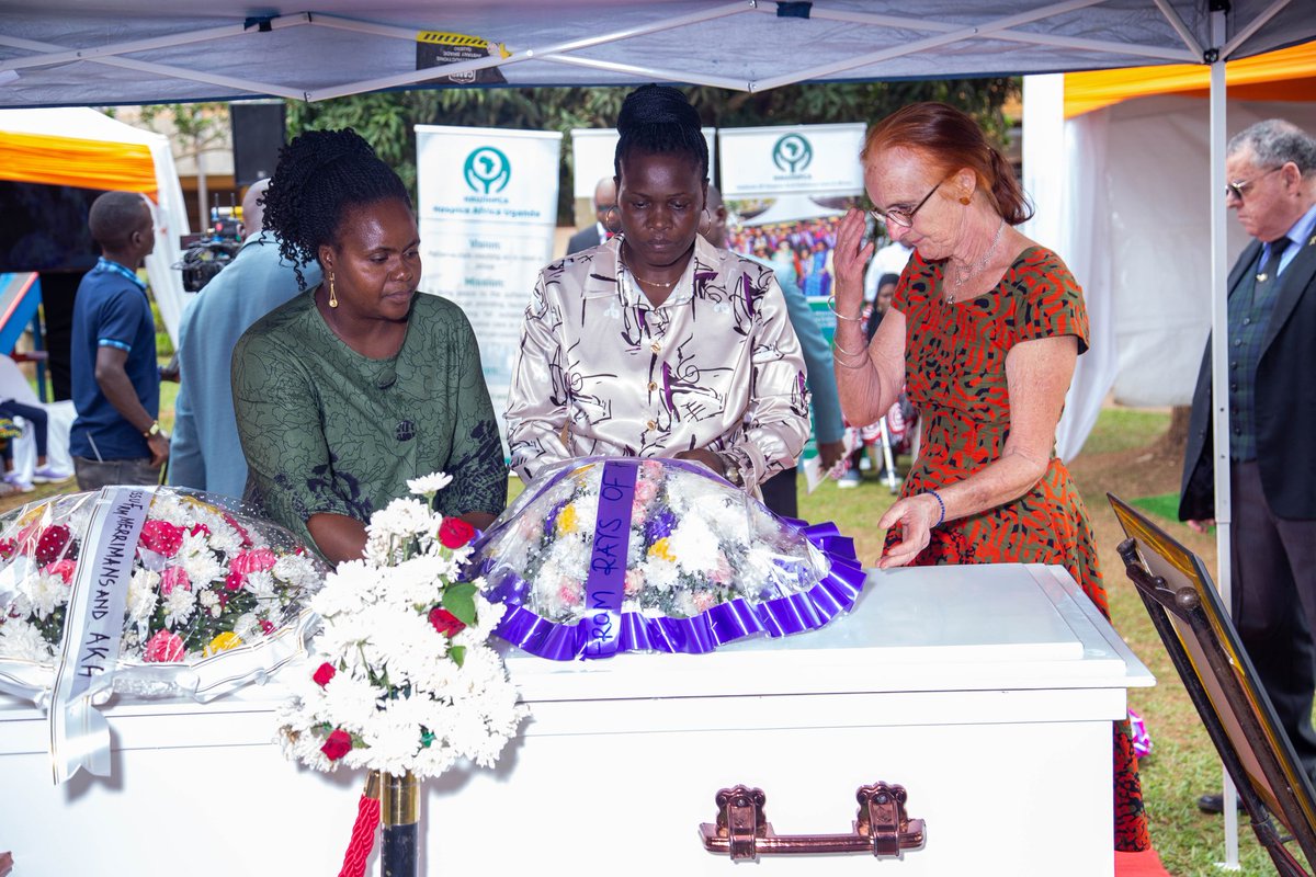 Hospice Africa Ug (@hospiceafricaug) on Twitter photo <a href="/palliativeire/">Irish Association for Palliative Care</a> <a href="/HPNAinfo/">Hospice and Palliative Nurses Association (HPNA)</a> <a href="/PCAUganda/">Palliative Care Association of Uganda (PCAU)</a> <a href="/hospiceuk/">Hospice UK</a> <a href="/miriamdonohoe/">Miriam Donohoe</a> To all the distinguished dignitaries, friends, partners, family and all that stood with us during this trying time, we are grateful for your outpouring of love and support. It was truly encouraging to have you!
#palliativecare
#LegacyOfCompassion
#LegacyOfLove
#drannemerriman <a href="/palliativeire/">Irish Association for Palliative Care</a> <a href="/HPNAinfo/">Hospice and Palliative Nurses Association (HPNA)</a> <a href="/PCAUganda/">Palliative Care Association of Uganda (PCAU)</a> <a href="/hospiceuk/">Hospice UK</a> <a href="/miriamdonohoe/">Miriam Donohoe</a> To all the distinguished dignitaries, friends, partners, family and all that stood with us during this trying time, we are grateful for your outpouring of love and support. It was truly encouraging to have you!
#palliativecare
#LegacyOfCompassion
#LegacyOfLove
#drannemerriman