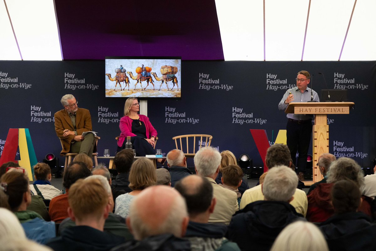 TheBookSocial's tweet photo. What a fantastic turnout for David Burrett Reid’s #RunningTheRisk talk at Hay Festival! Thanks to everyone who came to support this insightful new release📘✨
Grab your copy now via Amazon, Waterstones & all good bookshops!
#HayFestival #NewRelease #NonFictionReads https://t.co/JKtny77tni