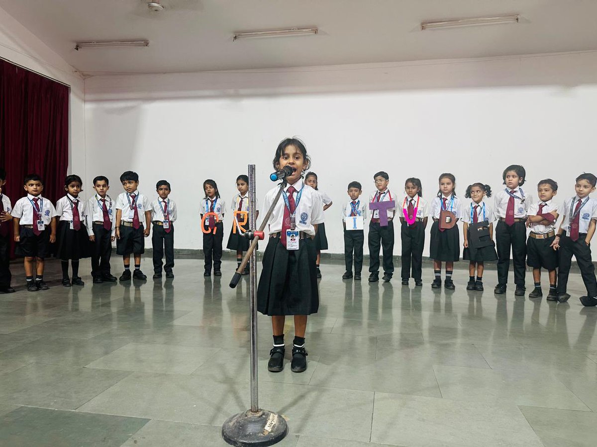 MdvmSchool's tweet photo. *Grade 1B Assembly* 
A Morning of Gratitude and Grace!

The morning assembly was beautifully conducted by the talented students of Grade 1B, showcasing confidence, creativity, and coordination. https://t.co/hv2FcNawoI