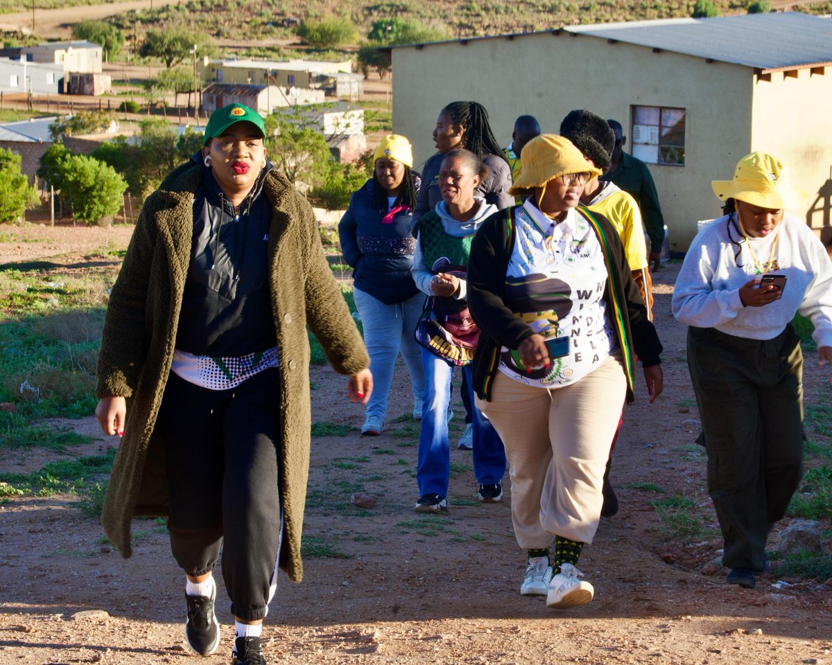 mahambehlala_t's tweet image. Today we are in Die Noord-Kaap Ward 6 for the by-election. We are moving  block by block, urging residents to come out and vote while  The ANC remains the living hope of the people of Namakwa.
#Vuthulula #VoteANC #StemANC