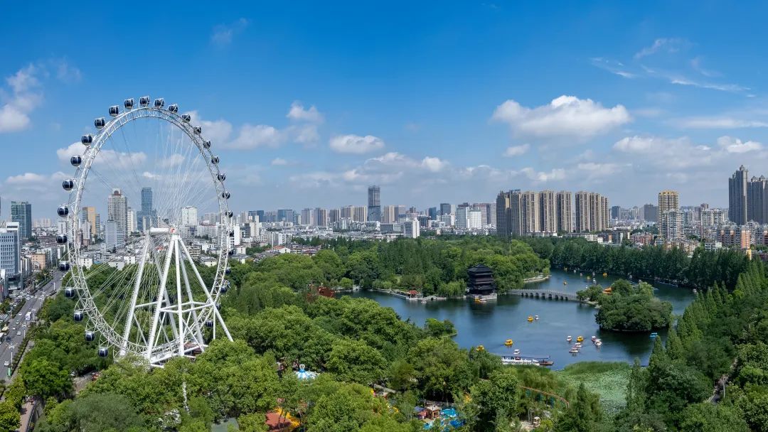 IntAssocofHefei's tweet image. 🧬 #Hefei launches its first remote pathology diagnosis platform, linking patients to top experts nationwide. Powered by digital pathology and 5G, complex cases like lymphomas can now be reviewed remotely, cutting travel, saving time, and speeding up care.