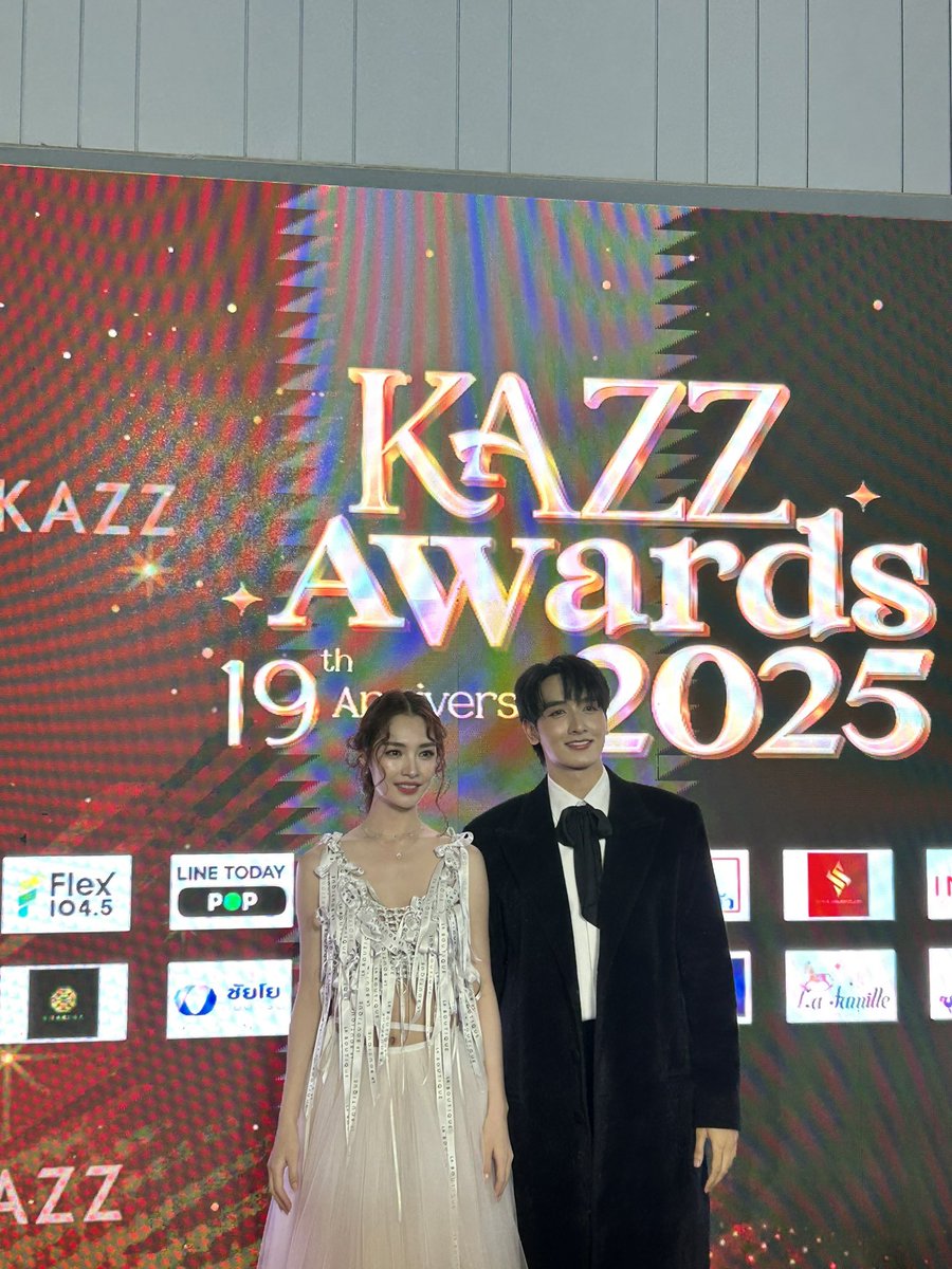 LINETODAYPOP's tweet photo. วันนี้สวย!หล่อมาก! พีคมิ้นท์ 🥰💕#PeakMint #mintrach #kongthappeak
#KAZZAWARDS2025 #LINETODAYPOP #LINETODAY https://t.co/0irVBiJBVD