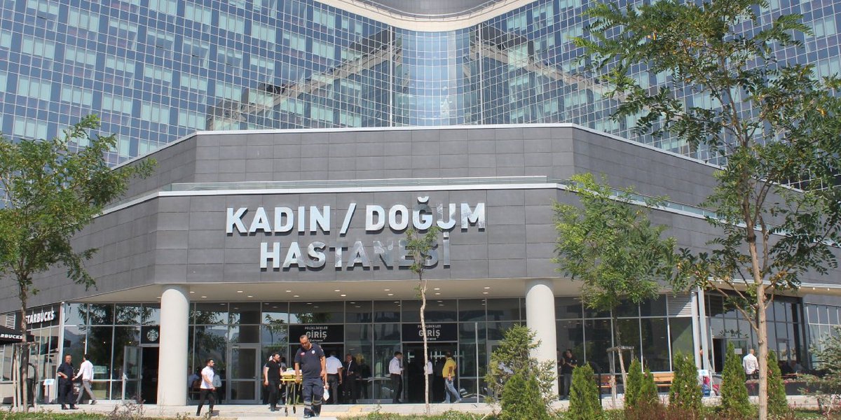TİP Sözcüsü Sera Kadıgil, Ankara Bilkent Şehir Hastanesi Kadın Doğum Polikliniği’ne giden 25 yaşındaki Eyşan Sarpaş’ın tedavisinin “evli olmadığı” gerekçesiyle yapılmadığı iddialarını Meclis gündemine taşıdı.

kisadalga.net/haber/gundem/e…