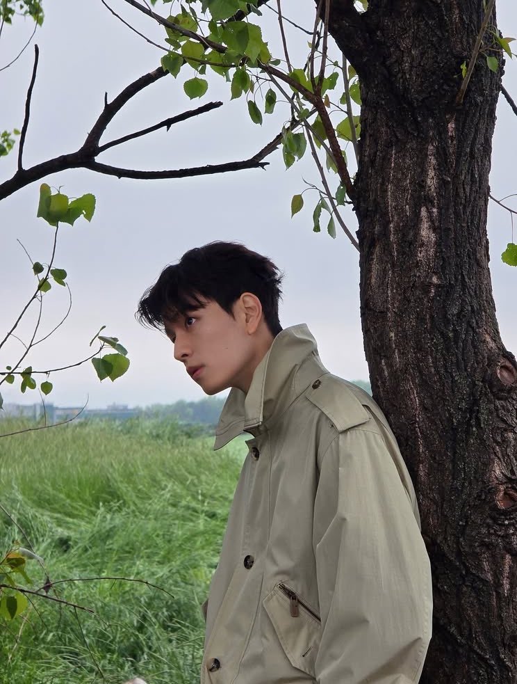 SEUNGM1NE's tweet photo. SO SO HANDSOMEEE https://t.co/6yrlhpa88q